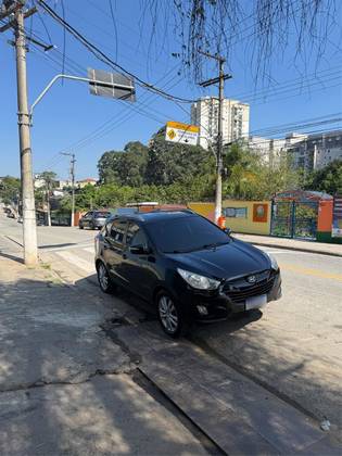 HYUNDAI IX35 2.0 MPFI GLS 16V FLEX 4P AUTOMÁTICO HYUNDAI IX35 2.0 MPFI GLS 16V FLEX 4P AUTOMÁTICO